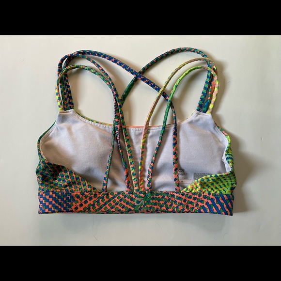 🆕 [GAP FIT] Multicolor Cross-back Sports Bra Sz: XS 🧡💛💚❤️💙💜 - Picture 3 of 8